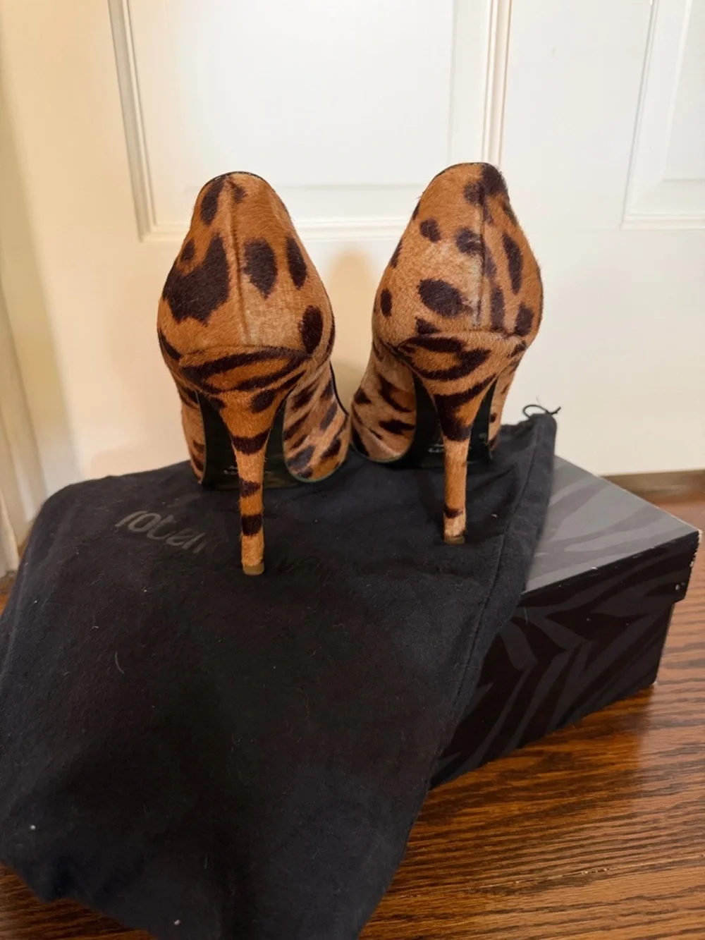 Roberto Cavalli leopard pumps size 39 1/2